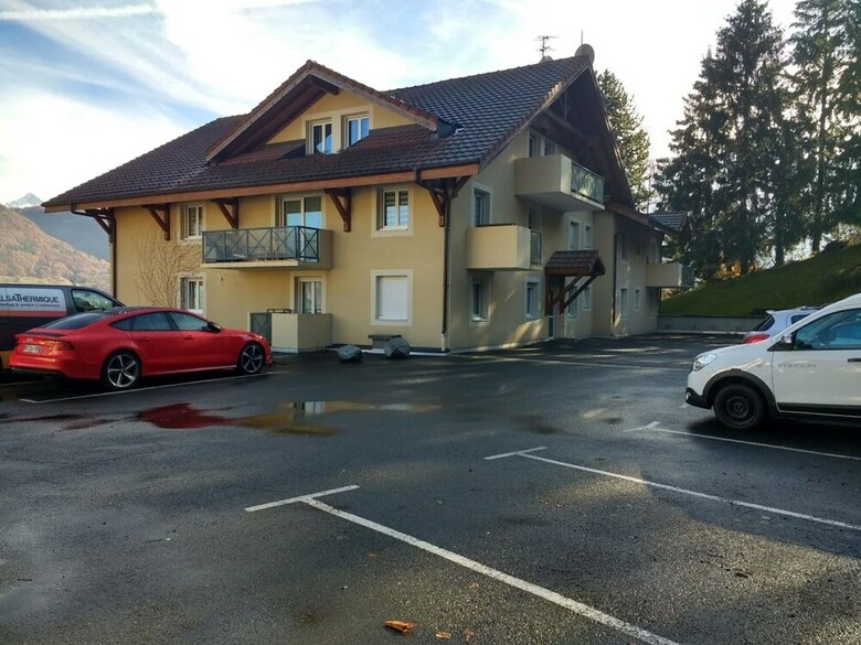 Spacious Apartment In Sallanches Near Ski Area