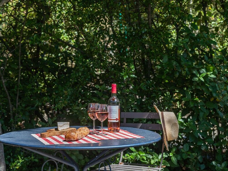 Huge Villa In Montbrun-des-corbi�res With Swimming Pool