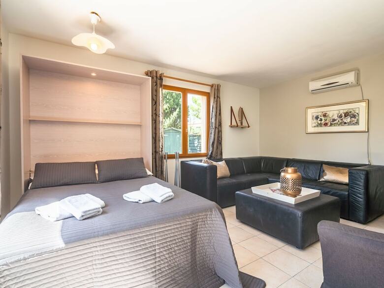 Huge Villa In Montbrun-des-corbi�res With Swimming Pool