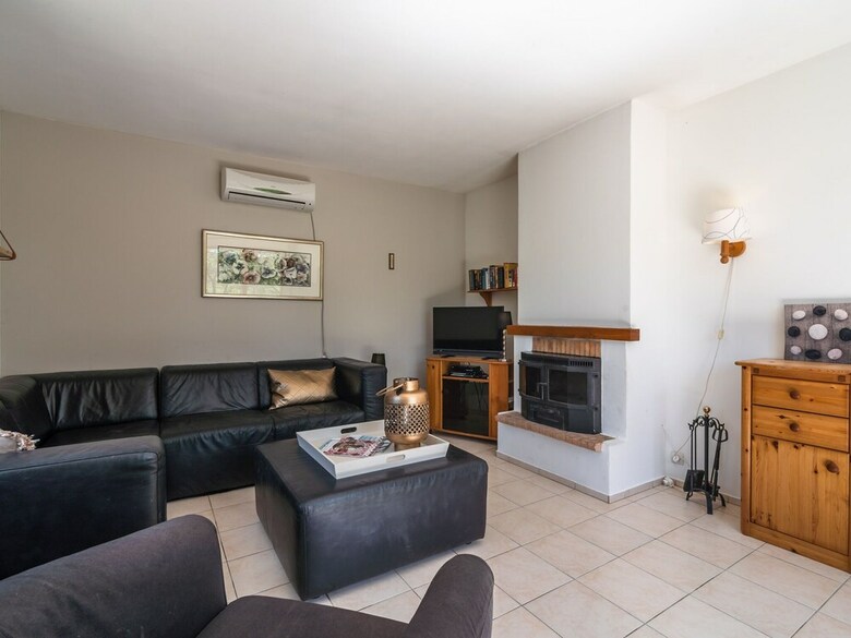 Huge Villa In Montbrun-des-corbi�res With Swimming Pool