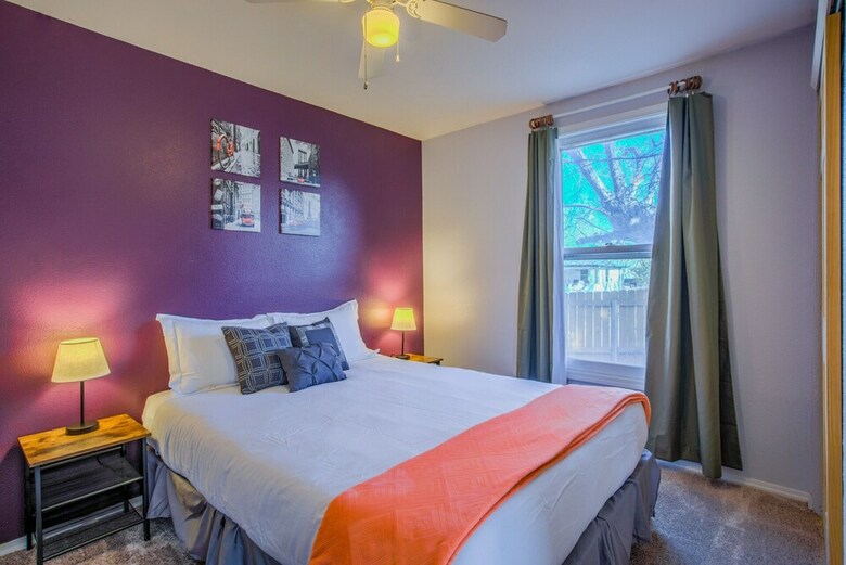 3br Mtn Viewsdowntownnext To Lake, Parks, More
