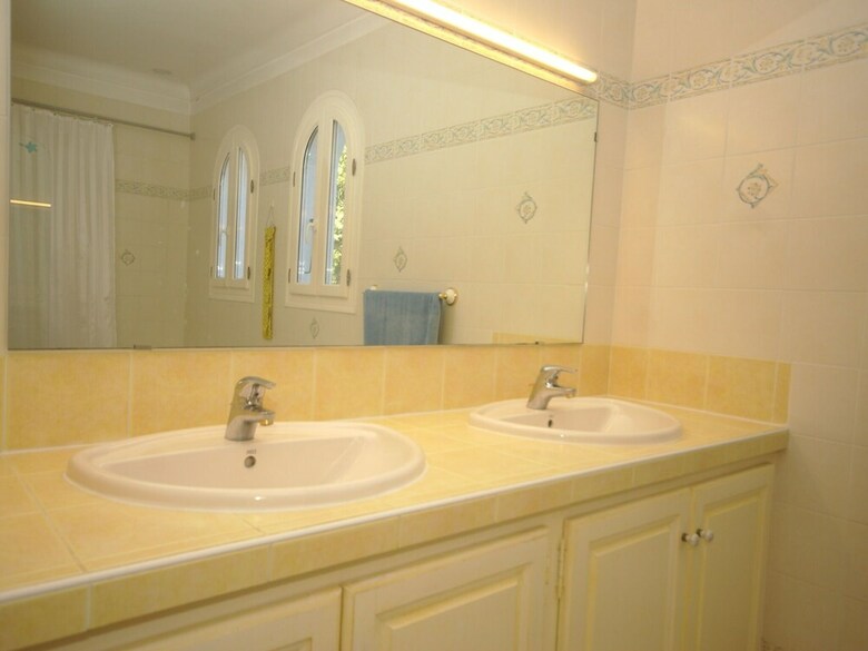 Lavish Villa In Saint-paul-en-for�t With Sauna & Jacuzzi
