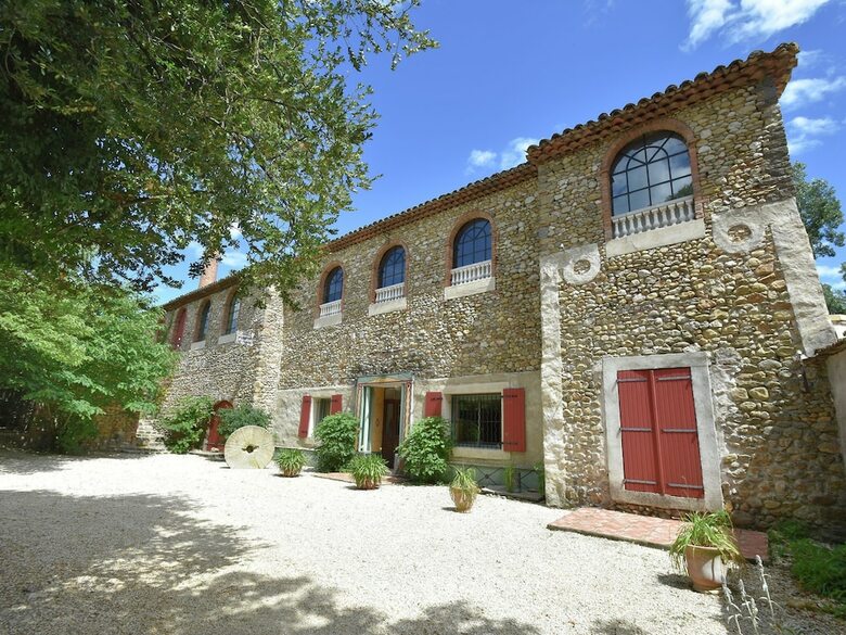Gorgeous Villa In Les Mages With Jacuzzi