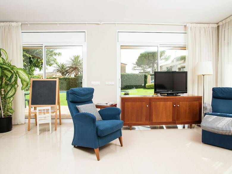 Modern Villa In Les Corts With Pool