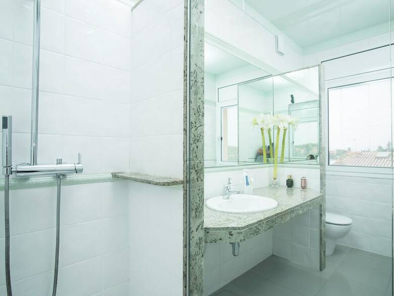 Modern Villa In Les Corts With Pool