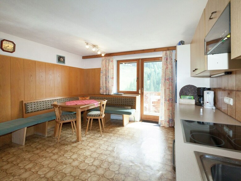 Spacious Apartment In Tyrol With Mountain View