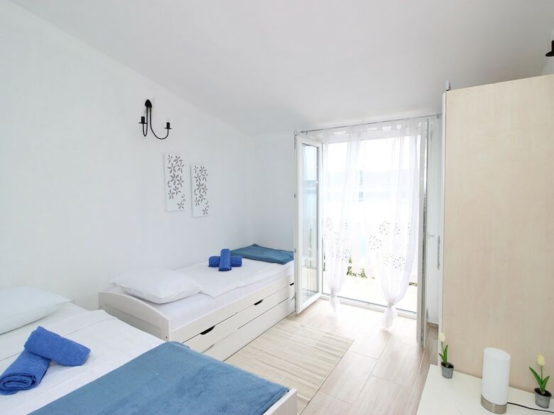 New Spacious Apartment Direct On The Beach, Nice Terrace With Great Sea View