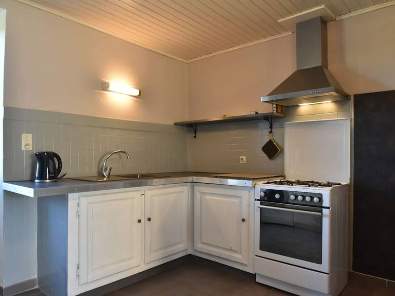 Cozy Holiday Home In Besse With Swimming Pool