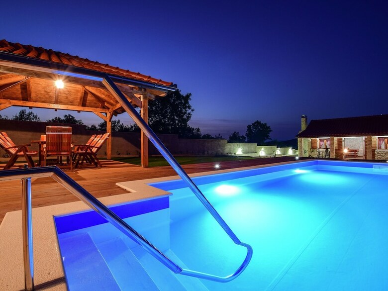 Modern Luxury Villa With Private Pool 12 Km From The Beach And Lively Vodice