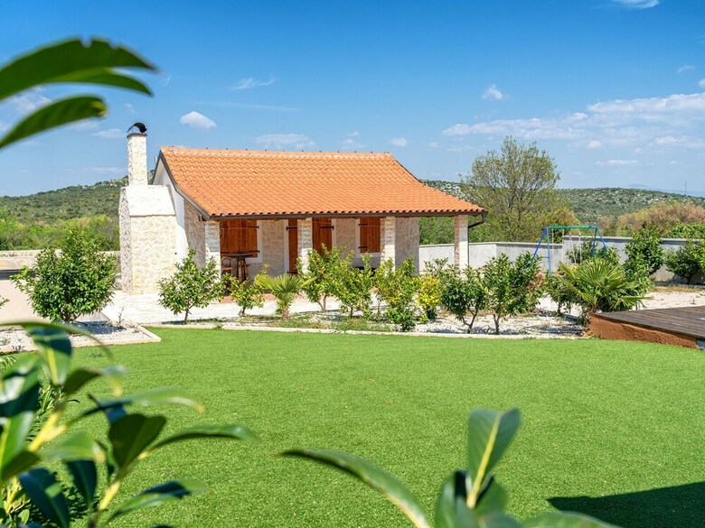 Modern Luxury Villa With Private Pool 12 Km From The Beach And Lively Vodice