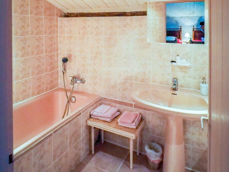 Holiday Home In Saint-laurent-de-la-salle With Pool