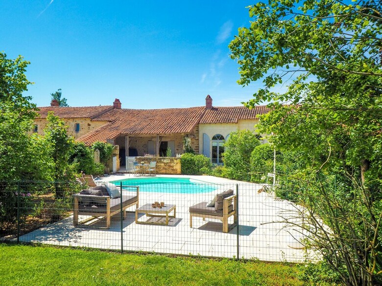 Holiday Home In Saint-laurent-de-la-salle With Pool