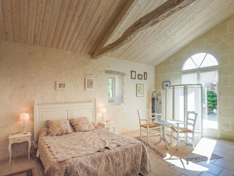 Holiday Home In Saint-laurent-de-la-salle With Pool