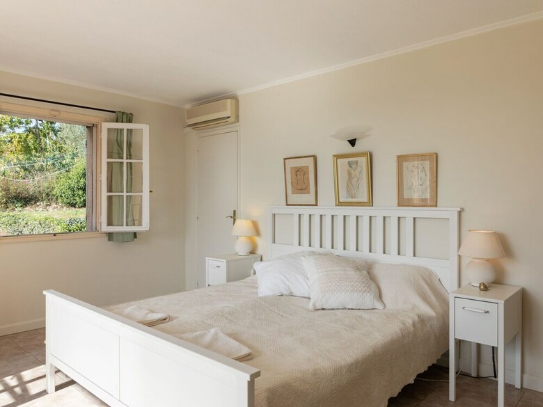 South French Air-conditioned Villa With Heated Pool And Panoramic Views