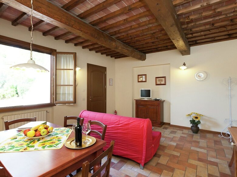 Serene Holiday Home In Stabbia With Pool, Bikes & Garden