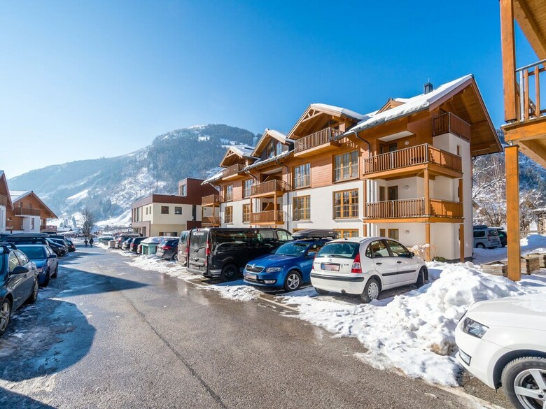 Modern Apartment In Rauris By The Forest