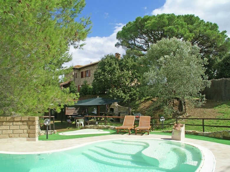 Villa House With Private Pool, Pizza Oven, Bbq, Ping Pong, Jacuzzi, Just Call It!