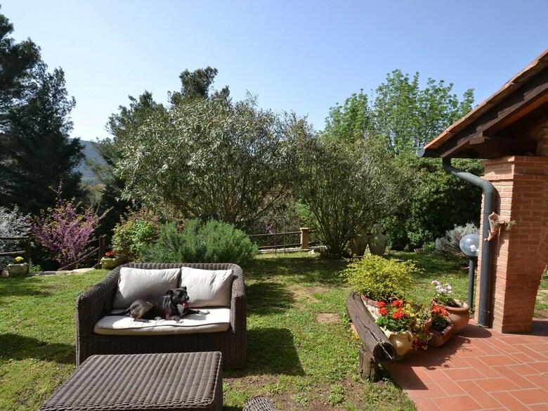 Villa House With Private Pool, Pizza Oven, Bbq, Ping Pong, Jacuzzi, Just Call It!