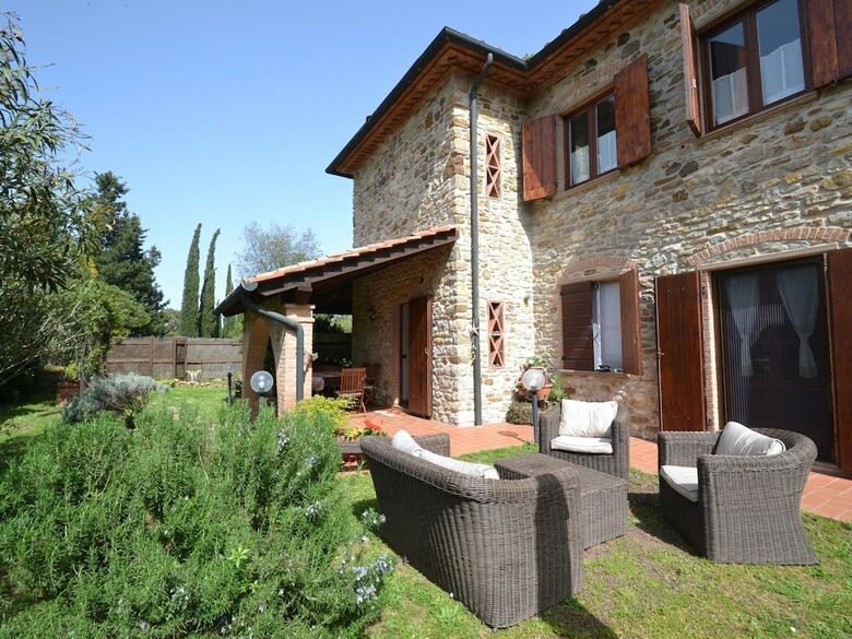 Villa House With Private Pool, Pizza Oven, Bbq, Ping Pong, Jacuzzi, Just Call It!