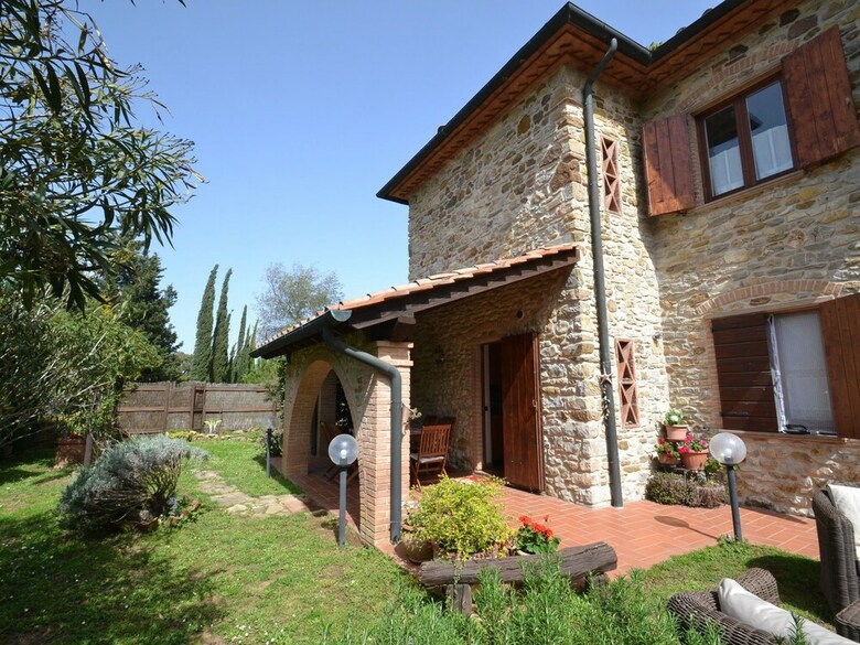 Villa House With Private Pool, Pizza Oven, Bbq, Ping Pong, Jacuzzi, Just Call It!
