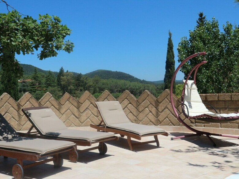 Villa House With Private Pool, Pizza Oven, Bbq, Ping Pong, Jacuzzi, Just Call It!