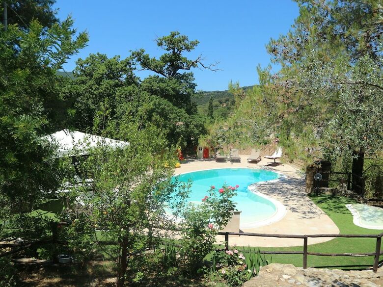 Villa House With Private Pool, Pizza Oven, Bbq, Ping Pong, Jacuzzi, Just Call It!