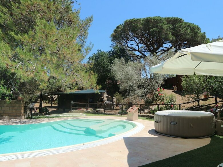 Villa House With Private Pool, Pizza Oven, Bbq, Ping Pong, Jacuzzi, Just Call It!
