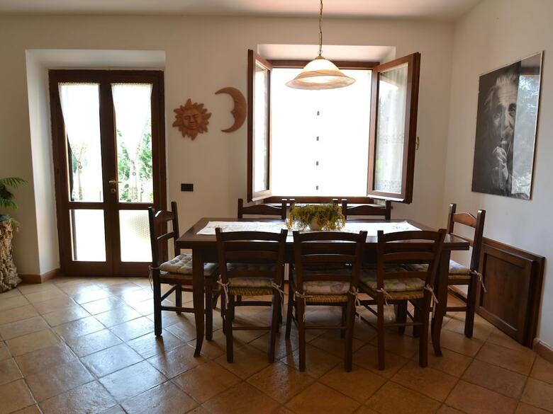 Villa House With Private Pool, Pizza Oven, Bbq, Ping Pong, Jacuzzi, Just Call It!