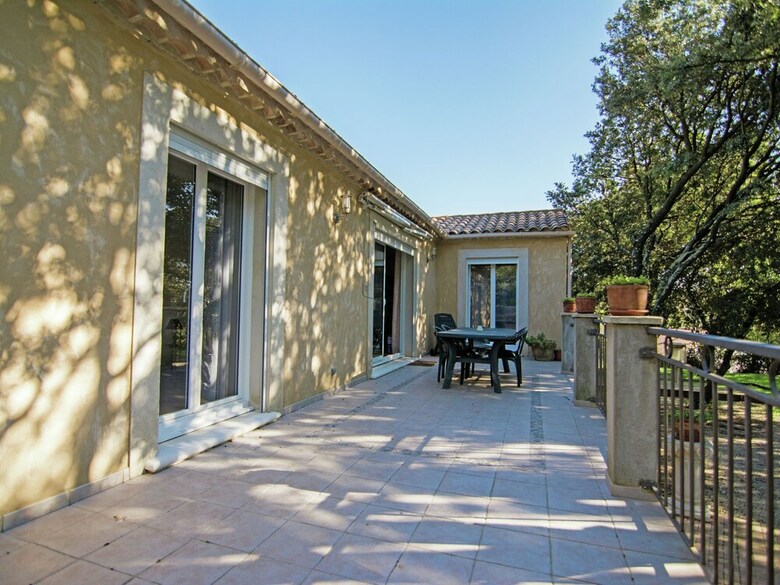 Modern Villa With Private Swimming Pool In L�denon