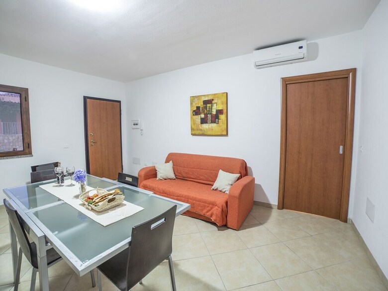 Panoramic Villa With Pool, 200 Meters From The Beach