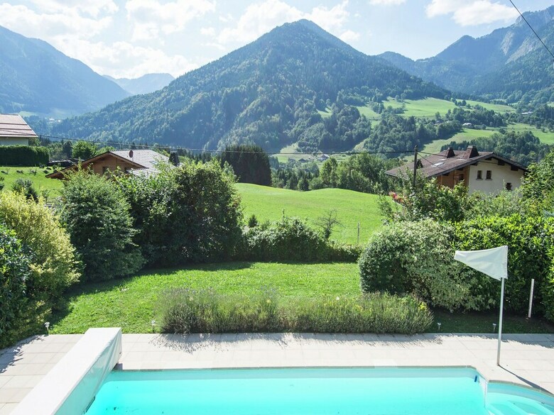 Secluded Villa In Biot With Swimming Pool