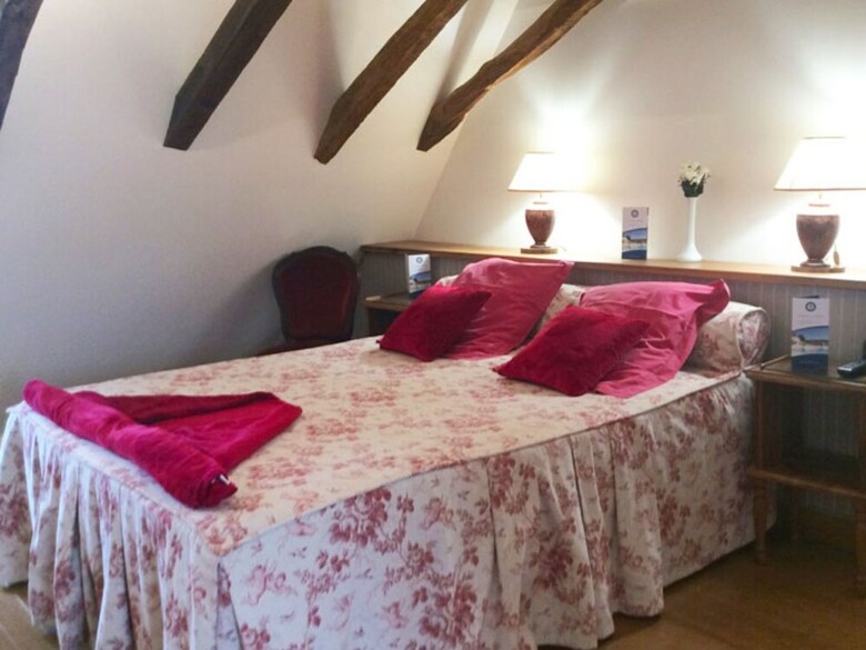 Luxury Villa In Aquitaine By The Lake
