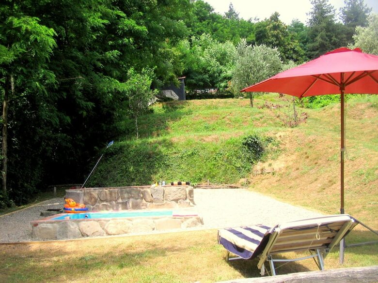 Vintage Cottage In Pescia With Jacuzzi