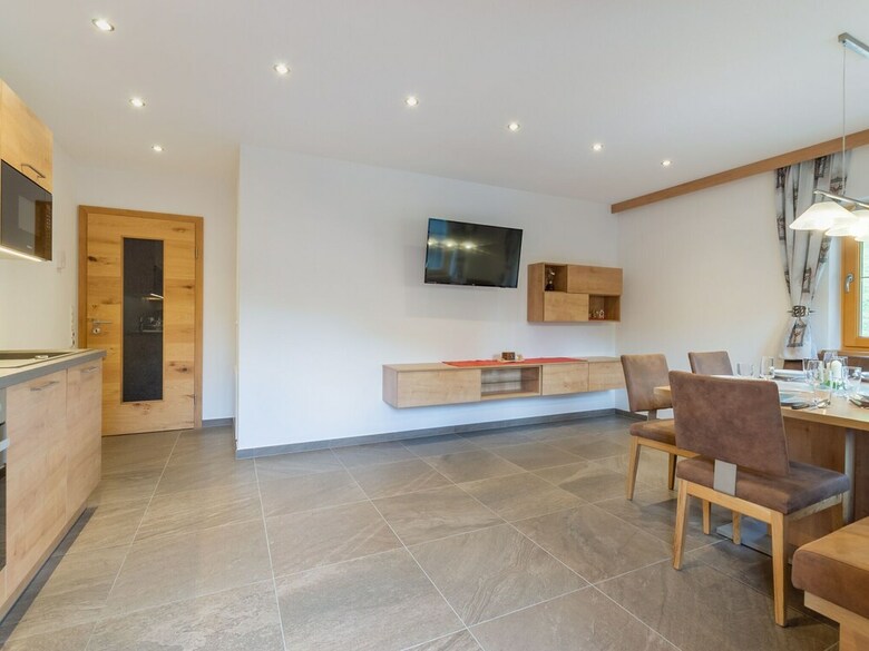 Spacious Apartment In Saalbach With Ski Boot Heaters