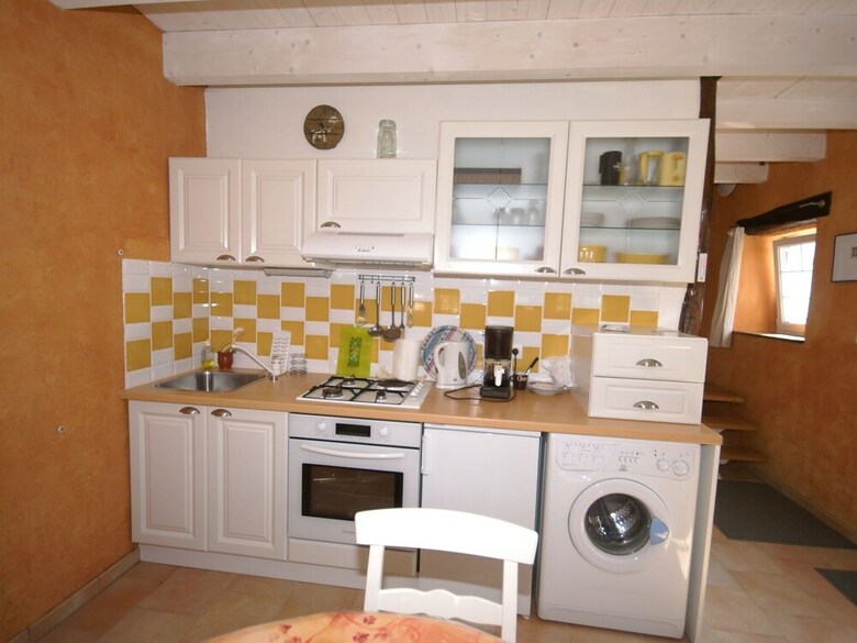 Cozy Home In Haut-du-them-ch�teau-lambert With Garden