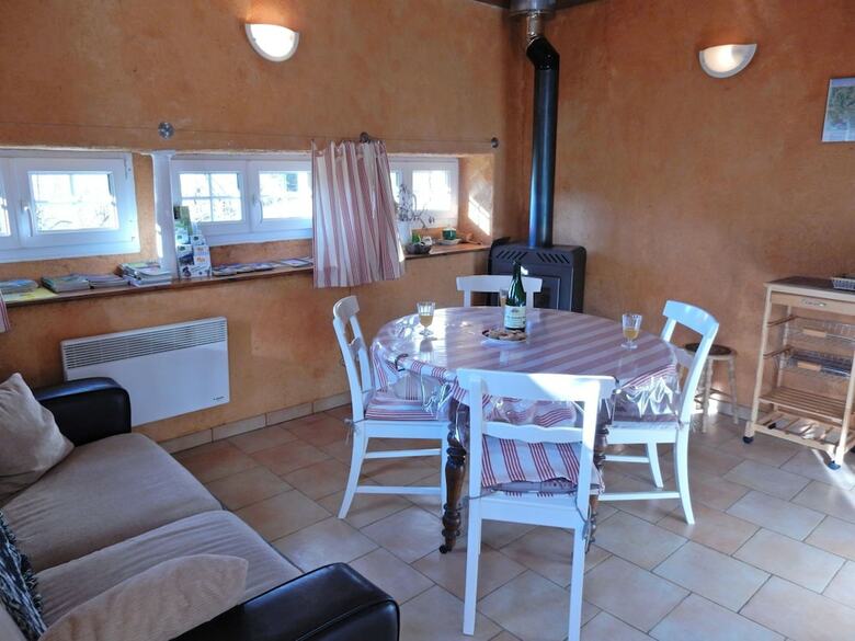Cozy Home In Haut-du-them-ch�teau-lambert With Garden