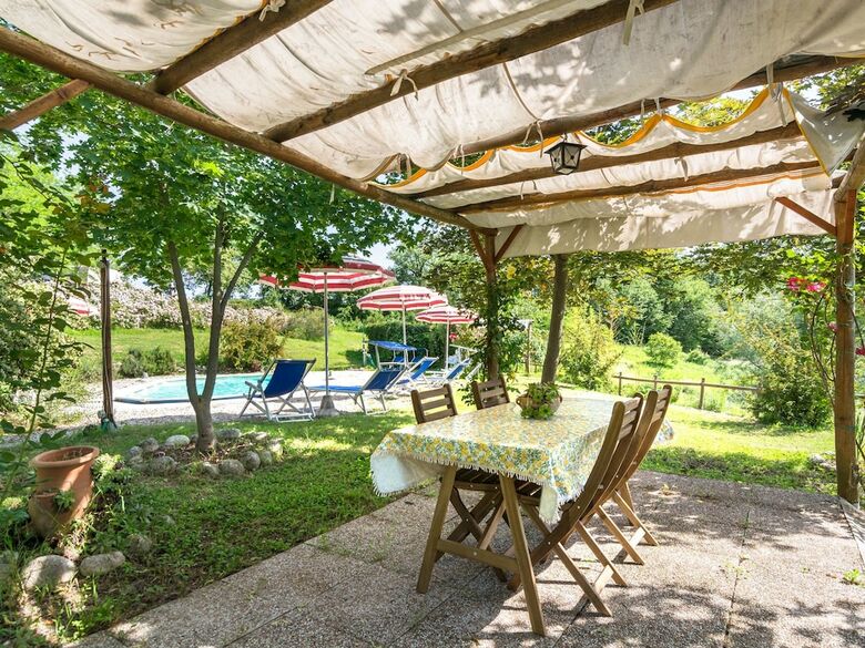Nice Little Holiday Home With Swimming Pool