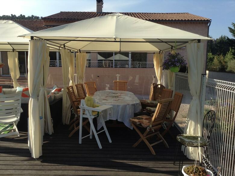Airconditioned, Spacious Villa In Gar�oult With A Private Pool