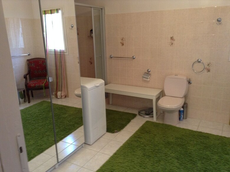 Airconditioned, Spacious Villa In Gar�oult With A Private Pool