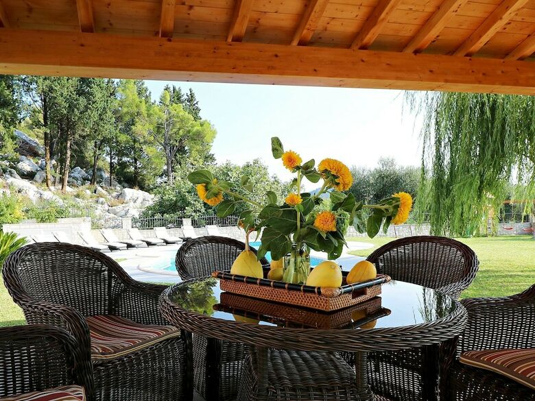 Beautiful Villa In Peracko Blato With Private Pool