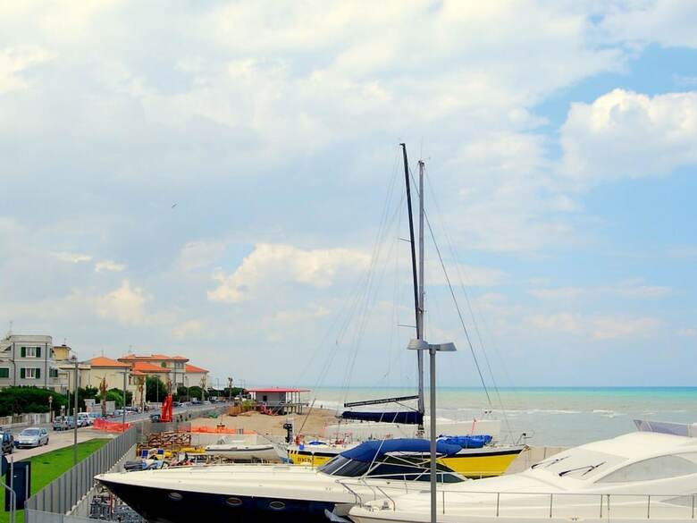 Monumental Villa On The Tuscan Coast, At The Sea