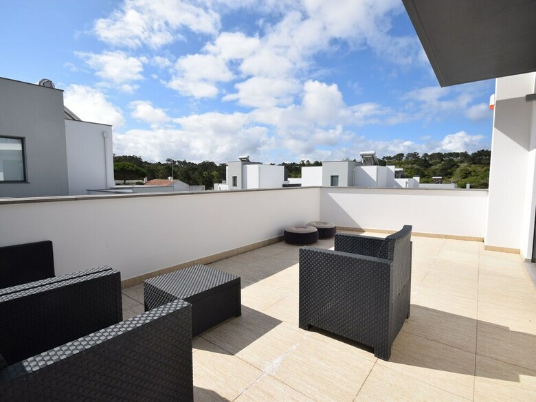 Lavish Villa In Foz Do Arelho With Private Swimming Pool