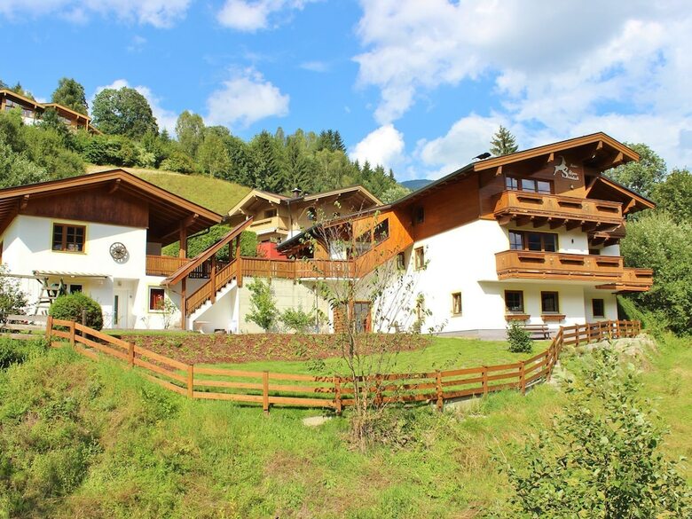 Cozy Holiday Home In Saalbach-hinterglemm With Terrace