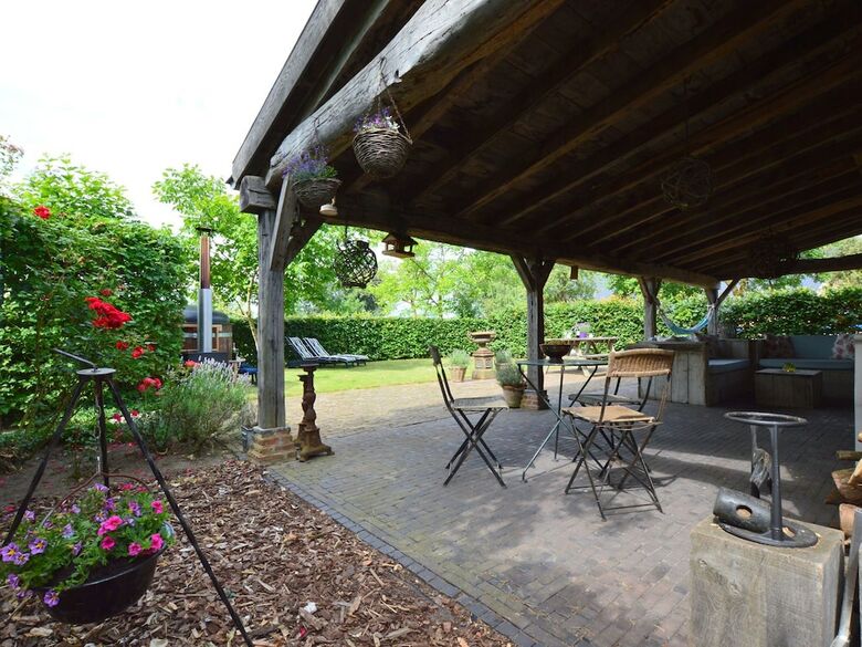 Beautiful Holiday Home In Lage Mierde Near Forest