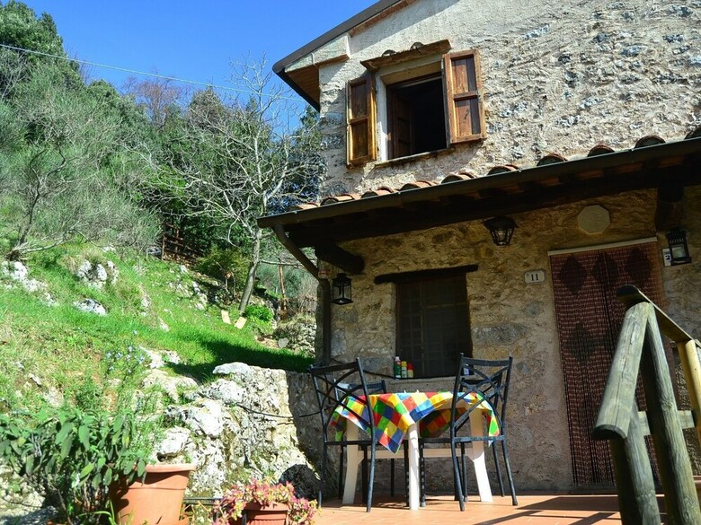 Quiet And Fully Equipped Villa In The Apuan Alps, Tuscany
