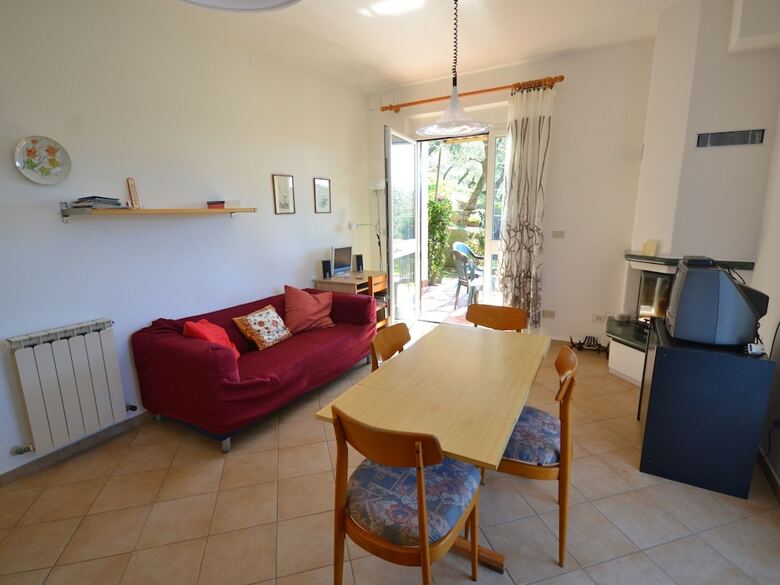 Cozy Holiday Home In Moneglia With Private Garden