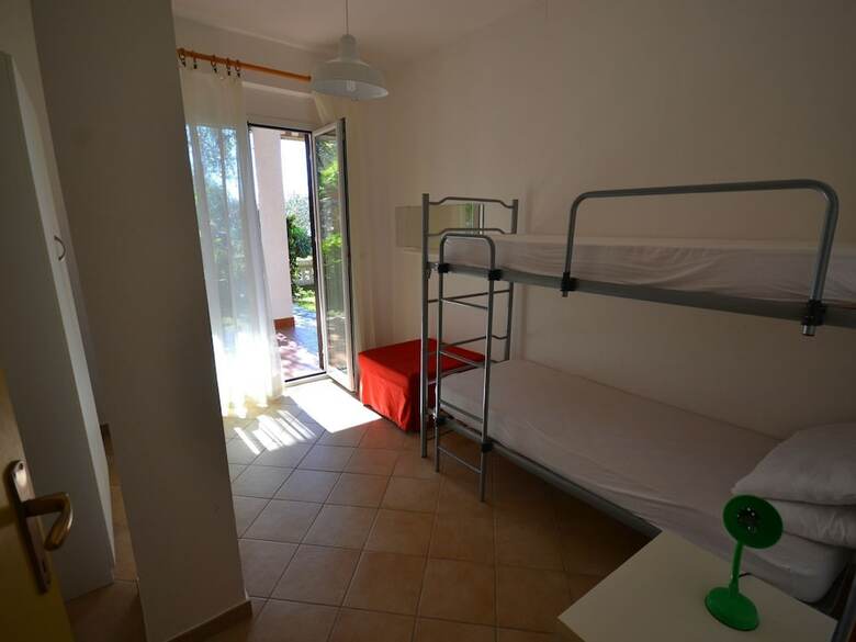 Cozy Holiday Home In Moneglia With Private Garden