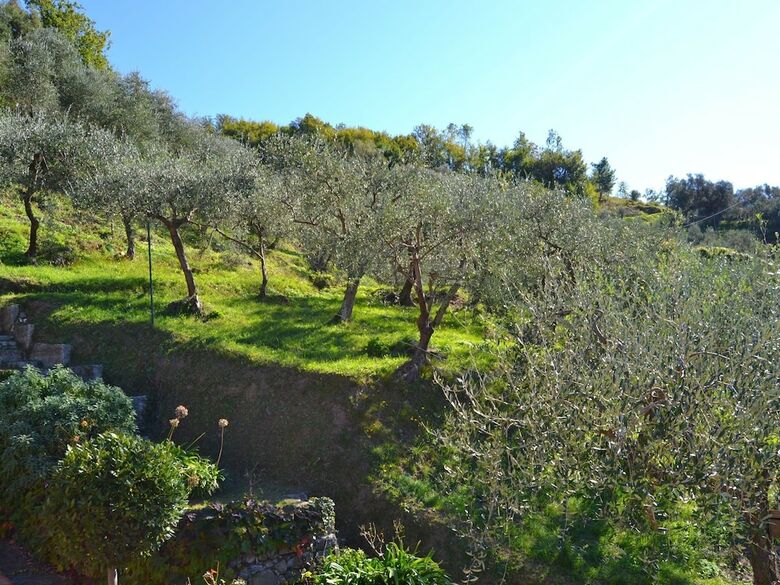 Cozy Holiday Home In Moneglia With Private Garden