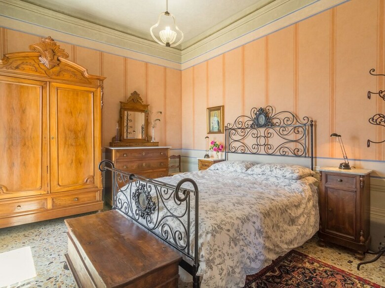 Vintage Holiday Home In Montecastelli Pisano With Terrace