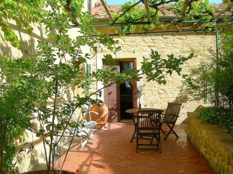 Vintage Holiday Home In Montecastelli Pisano With Terrace